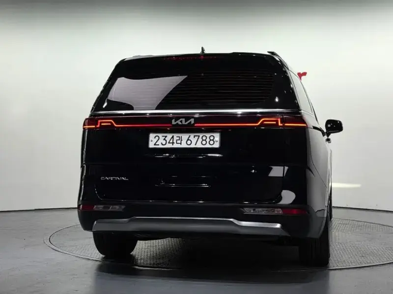 2022 Kia Carnival с пробегом 88 109 км