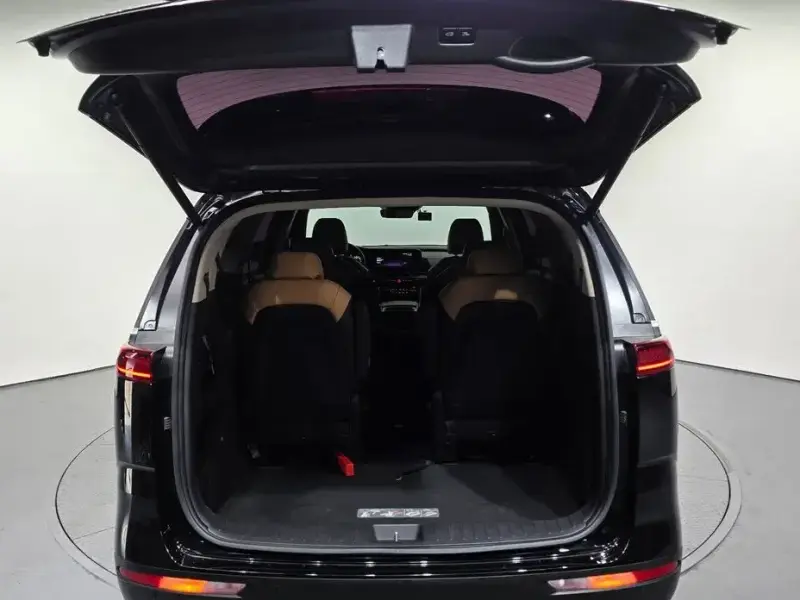 2022 Kia Carnival с пробегом 88 109 км