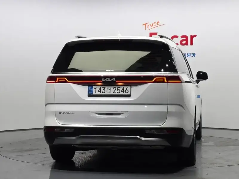 2022 Kia Carnival с пробегом 138 685 км