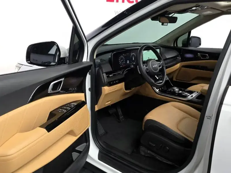 2022 Kia Carnival с пробегом 138 685 км
