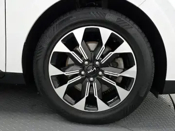 2022 Kia Carnival с пробегом 138 685 км
