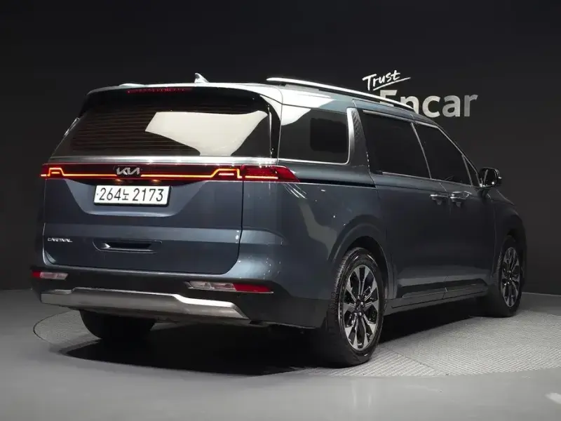 2021 Kia Carnival с пробегом 83 443 км