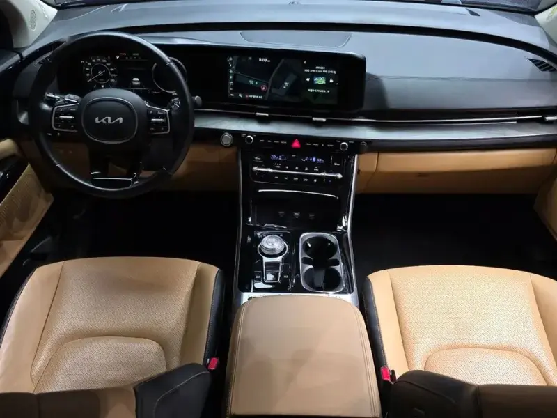 2021 Kia Carnival с пробегом 83 443 км