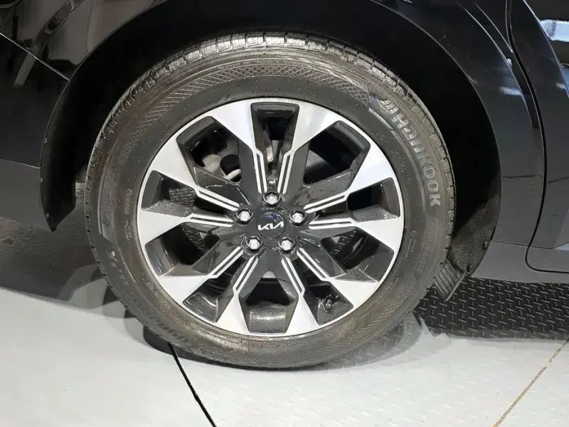 2022 Kia Carnival с пробегом 141 300 км