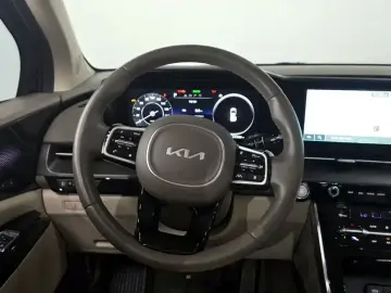 2022 Kia Carnival с пробегом 141 300 км