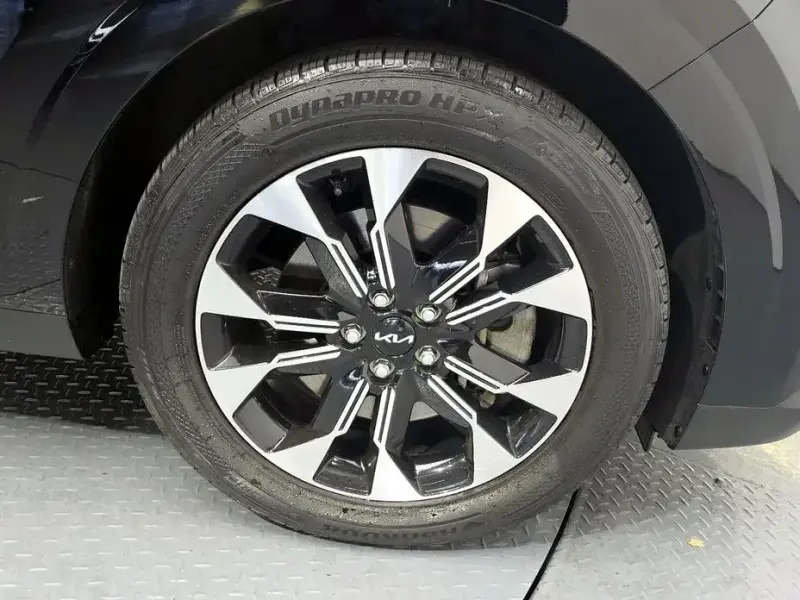 2022 Kia Carnival с пробегом 141 300 км