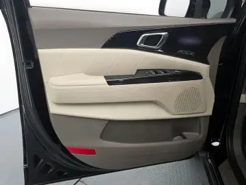 2022 Kia Carnival с пробегом 141 300 км