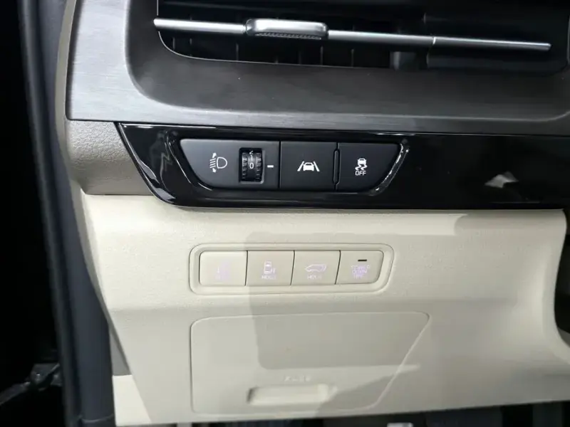 2022 Kia Carnival с пробегом 141 300 км