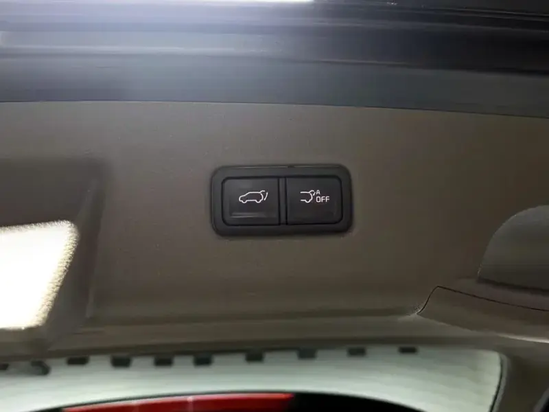 2022 Kia Carnival с пробегом 141 300 км