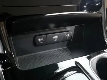 2022 Kia Carnival с пробегом 141 300 км