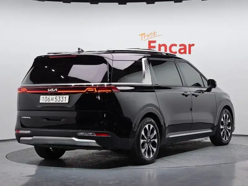 2022 Kia Carnival с пробегом 73 885 км