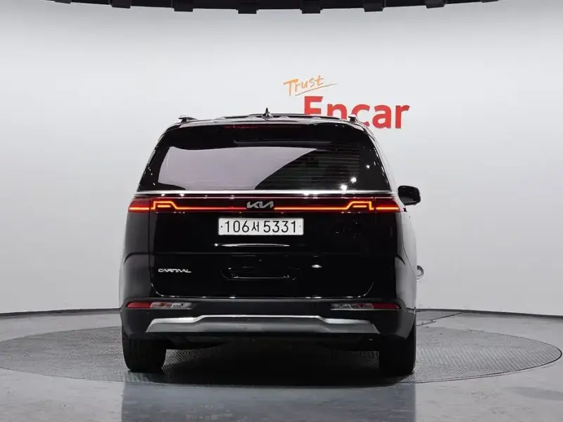 2022 Kia Carnival с пробегом 73 885 км