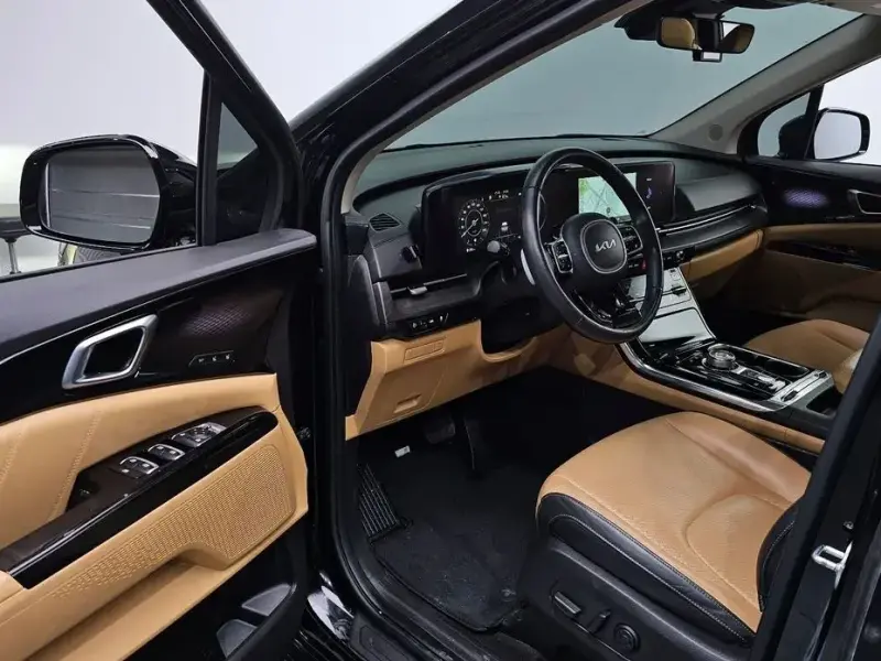 2022 Kia Carnival с пробегом 84 551 км
