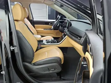 2022 Kia Carnival с пробегом 84 551 км