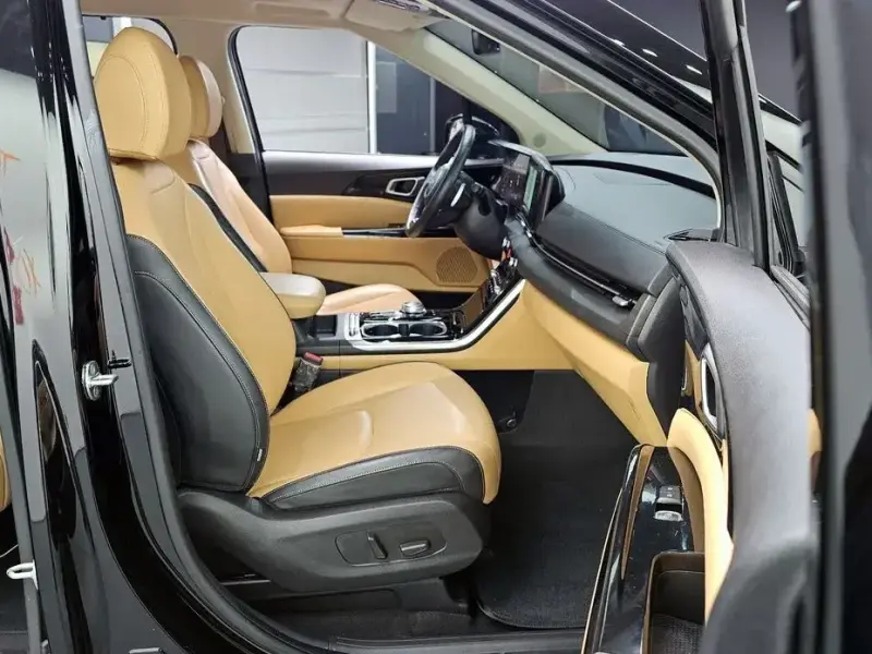 2022 Kia Carnival с пробегом 84 551 км