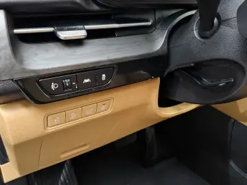 2022 Kia Carnival с пробегом 84 551 км