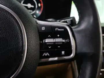 2022 Kia Carnival с пробегом 84 551 км