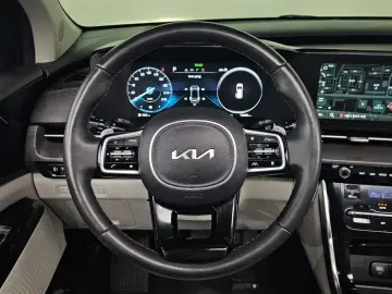 2022 Kia Carnival с пробегом 73 885 км