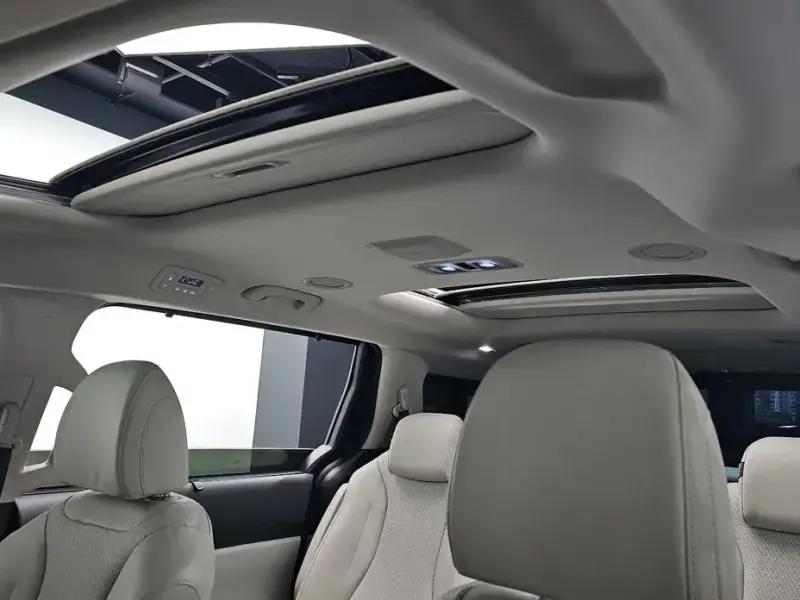 2022 Kia Carnival с пробегом 73 885 км