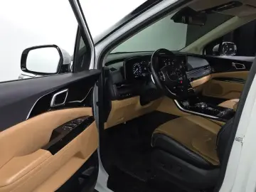 2022 Kia Carnival с пробегом 119 719 км