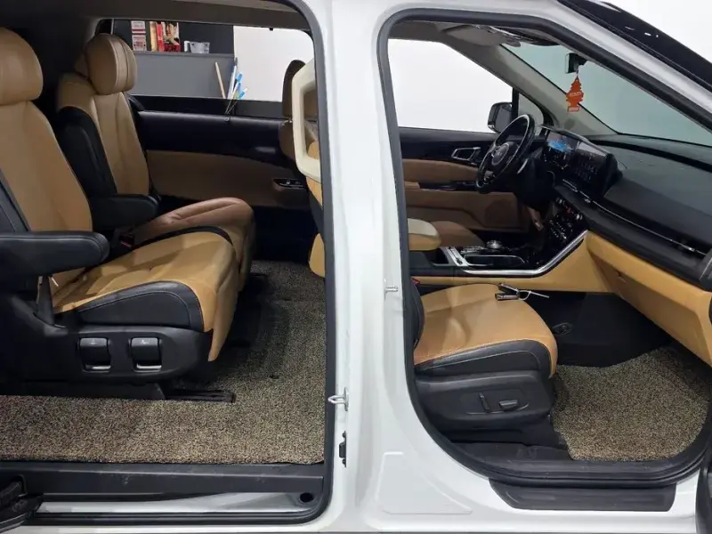 2021 Kia Carnival с пробегом 99 506 км
