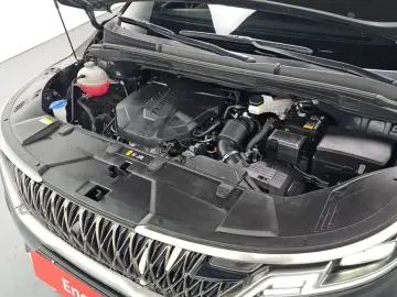 2023 Kia Carnival с пробегом 84 562 км