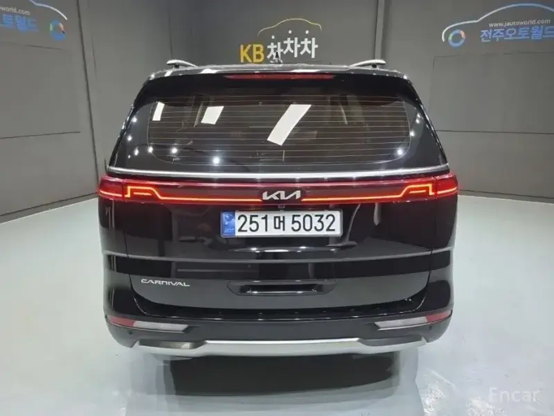 2022 Kia Carnival с пробегом 58 065 км