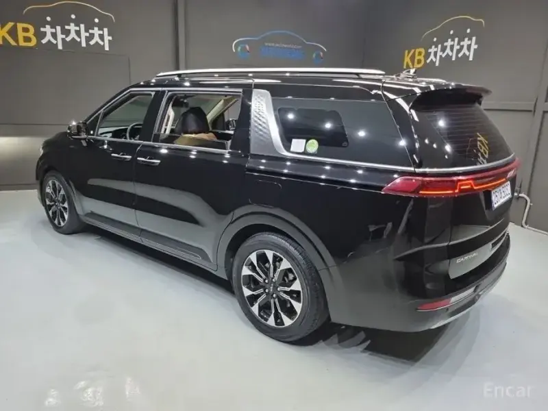 2022 Kia Carnival с пробегом 58 065 км