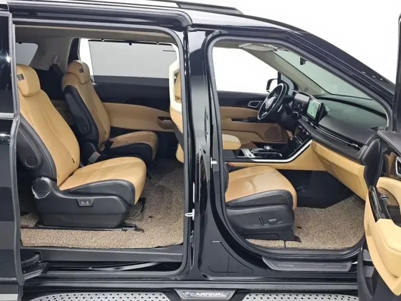 2023 Kia Carnival с пробегом 84 562 км