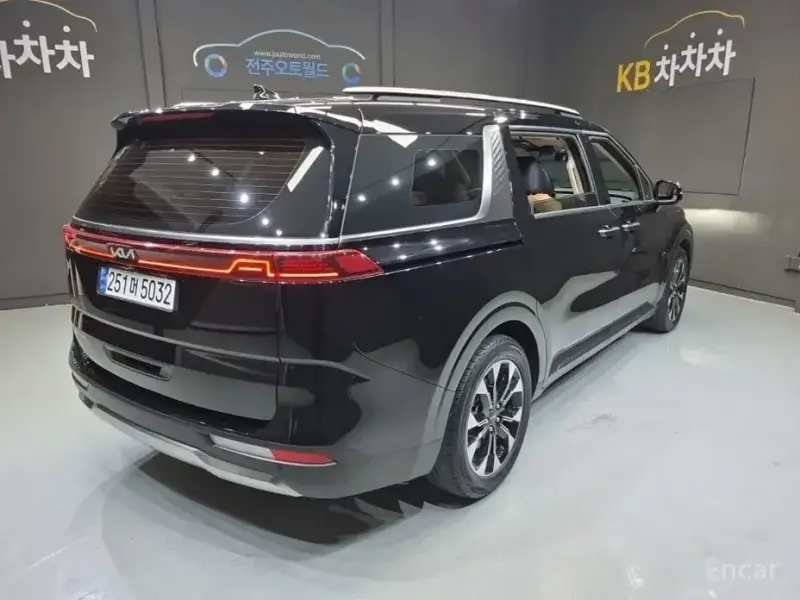 2022 Kia Carnival с пробегом 58 065 км