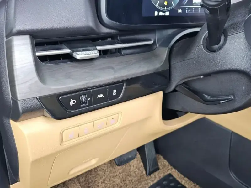 2023 Kia Carnival с пробегом 84 562 км