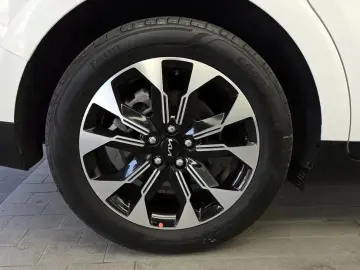 2022 Kia Carnival с пробегом 122 143 км