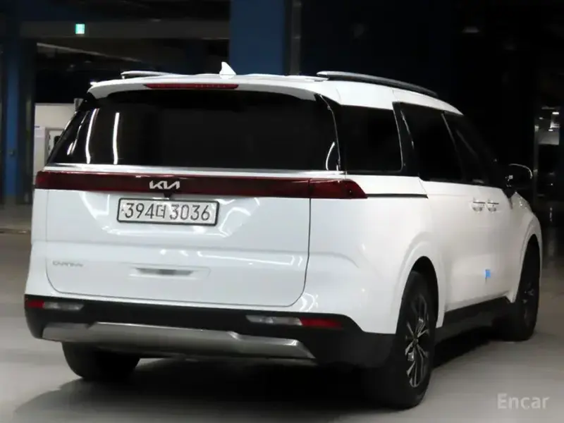 2022 Kia Carnival с пробегом 82 691 км