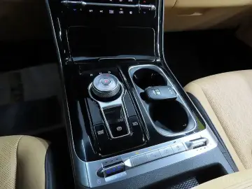 2022 Kia Carnival с пробегом 82 691 км
