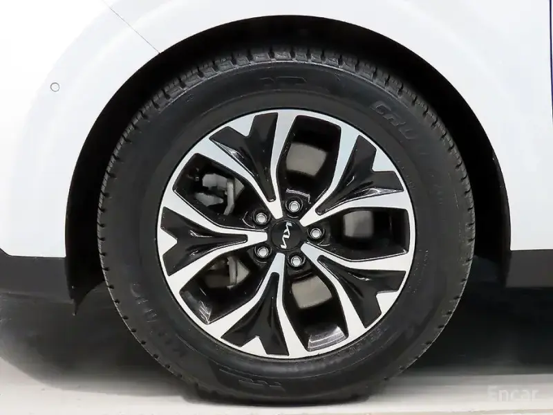 2022 Kia Carnival с пробегом 82 691 км