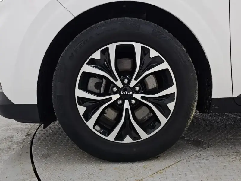 2022 Kia Carnival с пробегом 82 167 км