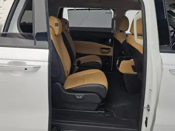 2022 Kia Carnival с пробегом 82 167 км