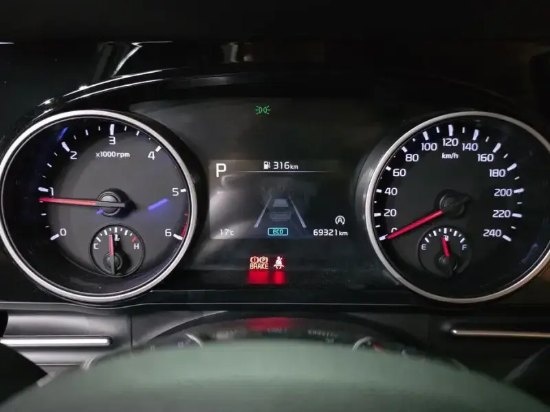 2022 Kia Carnival с пробегом 69 321 км