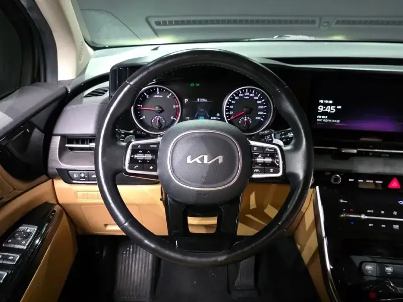 2022 Kia Carnival с пробегом 69 321 км