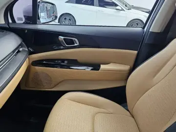 2022 Kia Carnival с пробегом 82 167 км