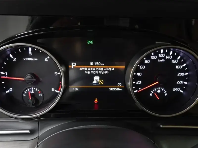 2022 Kia Carnival с пробегом 98 958 км