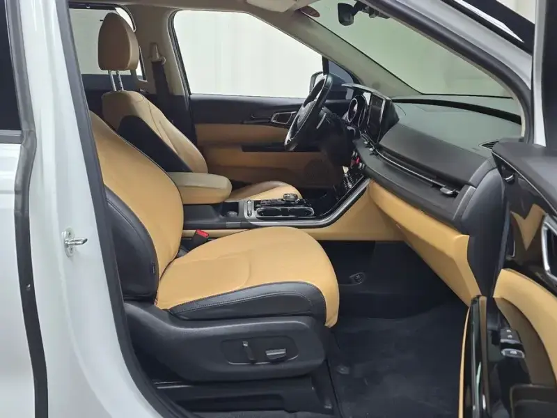 2022 Kia Carnival с пробегом 98 958 км