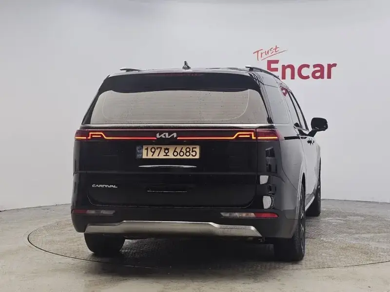 2022 Kia Carnival с пробегом 127 008 км
