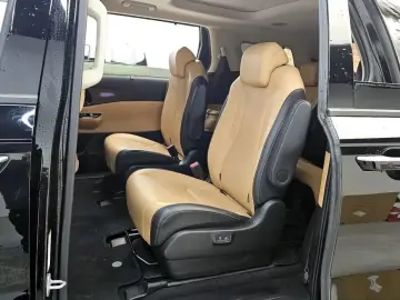 2022 Kia Carnival с пробегом 127 008 км
