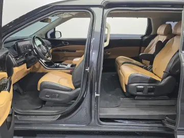 2021 Kia Carnival с пробегом 134 161 км