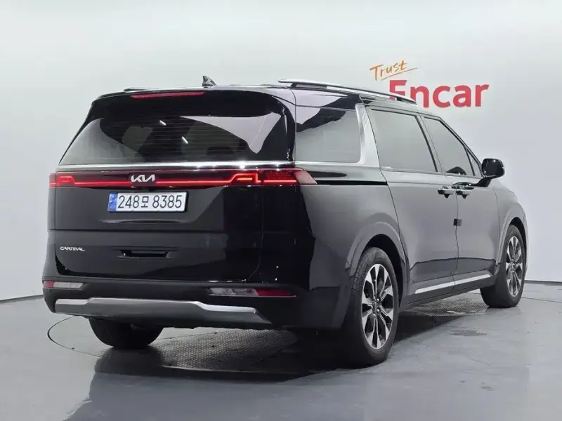 2023 Kia Carnival с пробегом 60 779 км