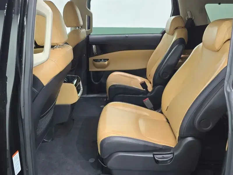 2023 Kia Carnival с пробегом 60 779 км