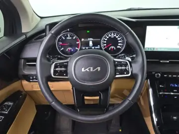 2023 Kia Carnival с пробегом 60 779 км