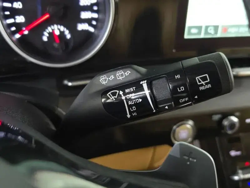2023 Kia Carnival с пробегом 60 779 км