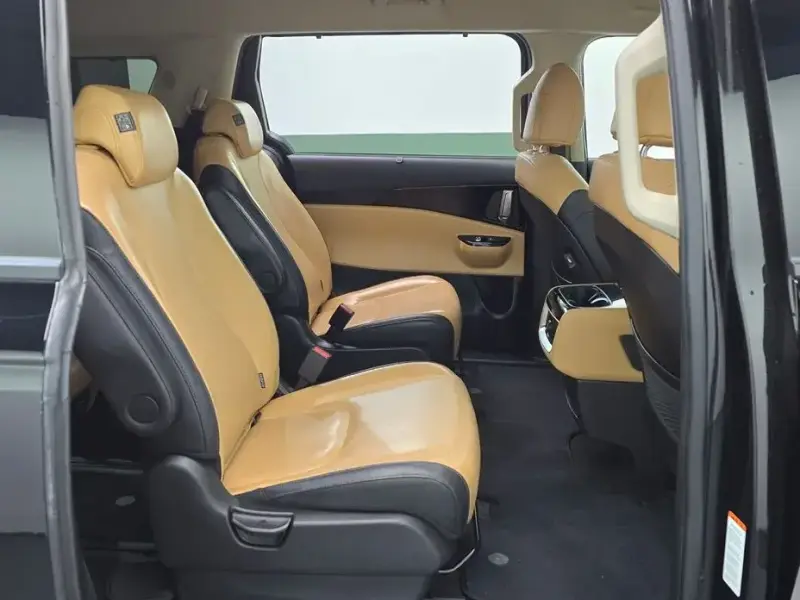 2023 Kia Carnival с пробегом 60 779 км